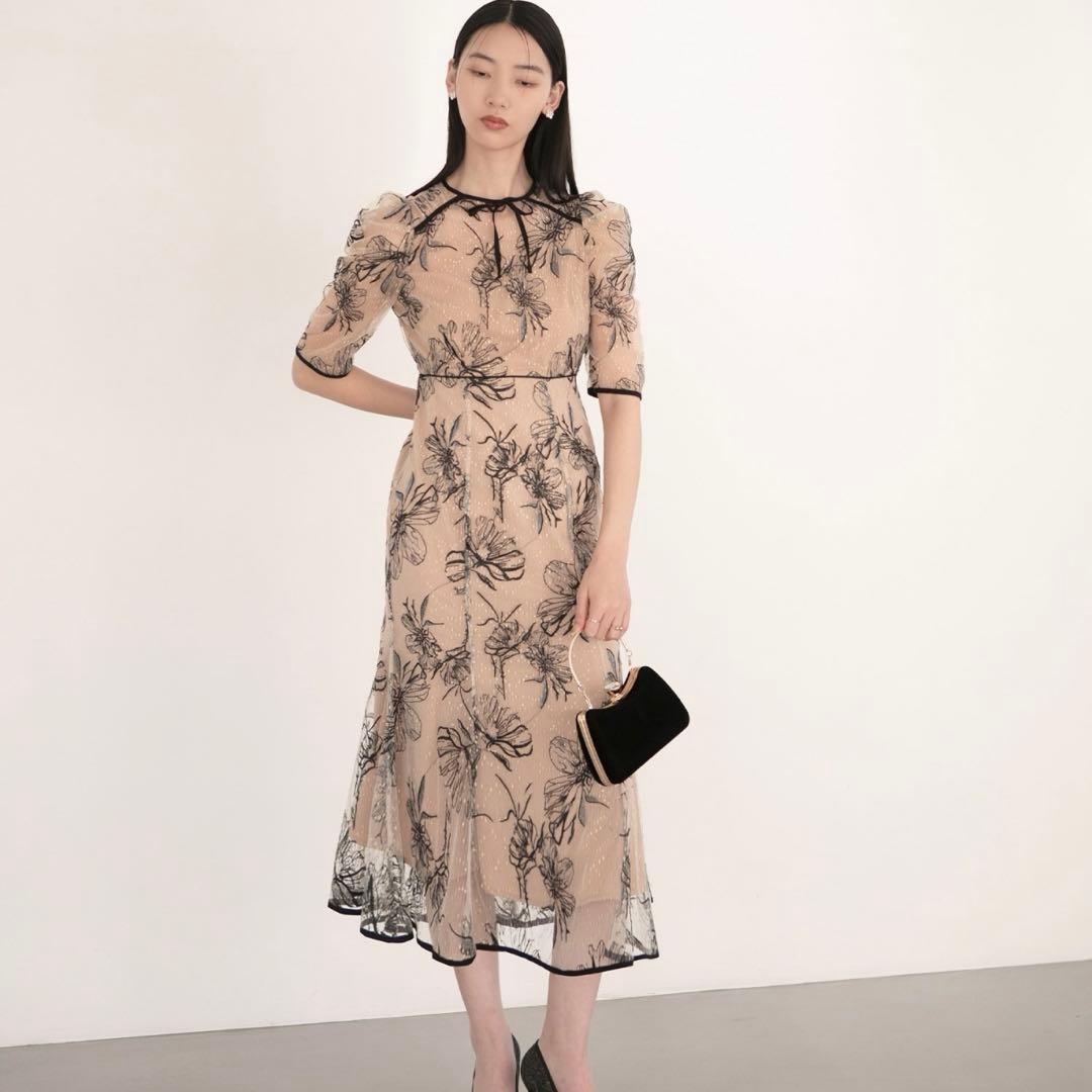 Leja 半袖花柄刺繍レースマーメイドフレアロングワンピース