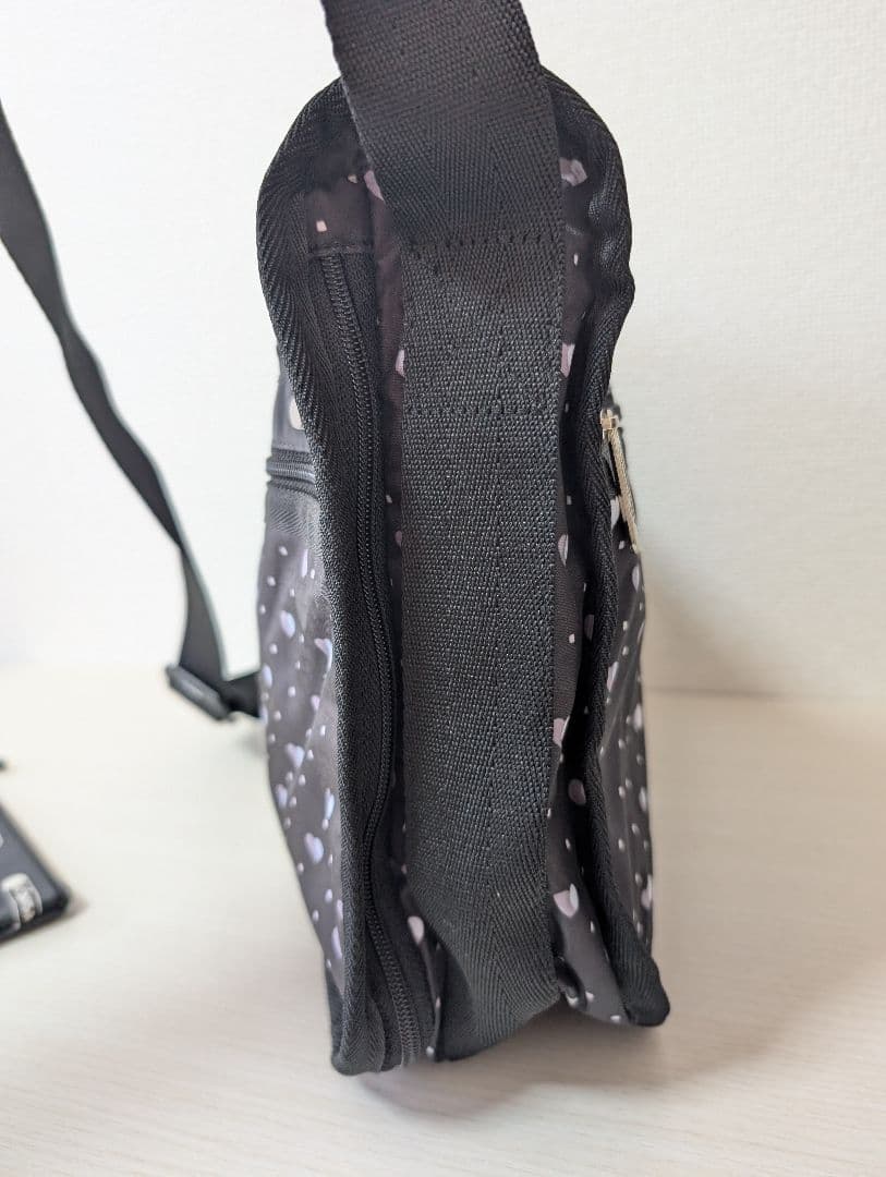 【未使用】LeSportsac ショルダーバッグ ハート　ポーチ　黒