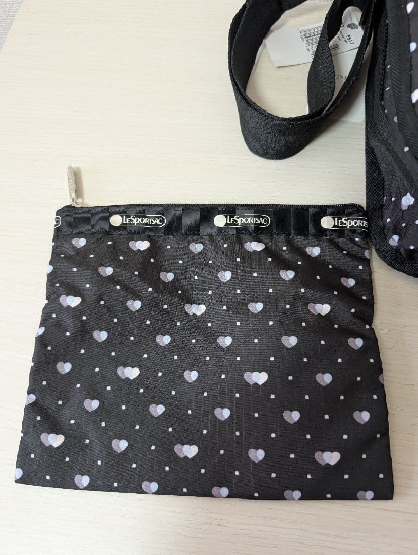 【未使用】LeSportsac ショルダーバッグ ハート　ポーチ　黒