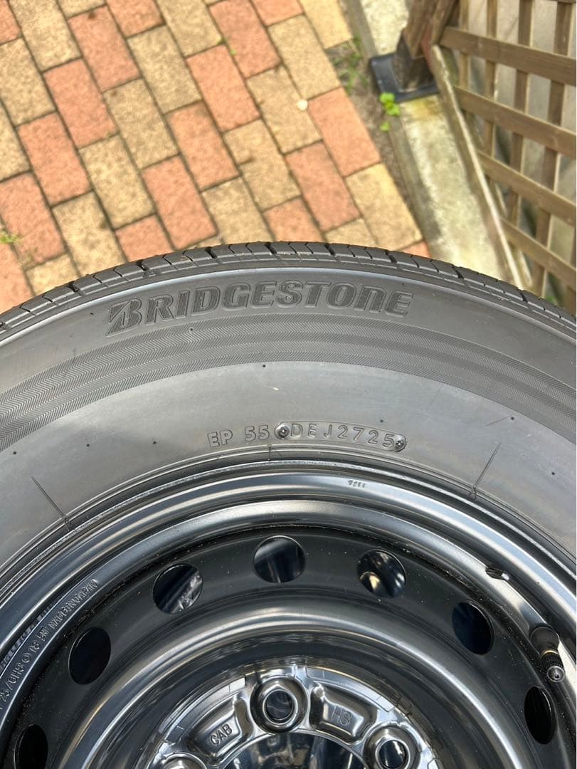 ハイエース　195/80R15 タイヤホイール4本セット　新車外し