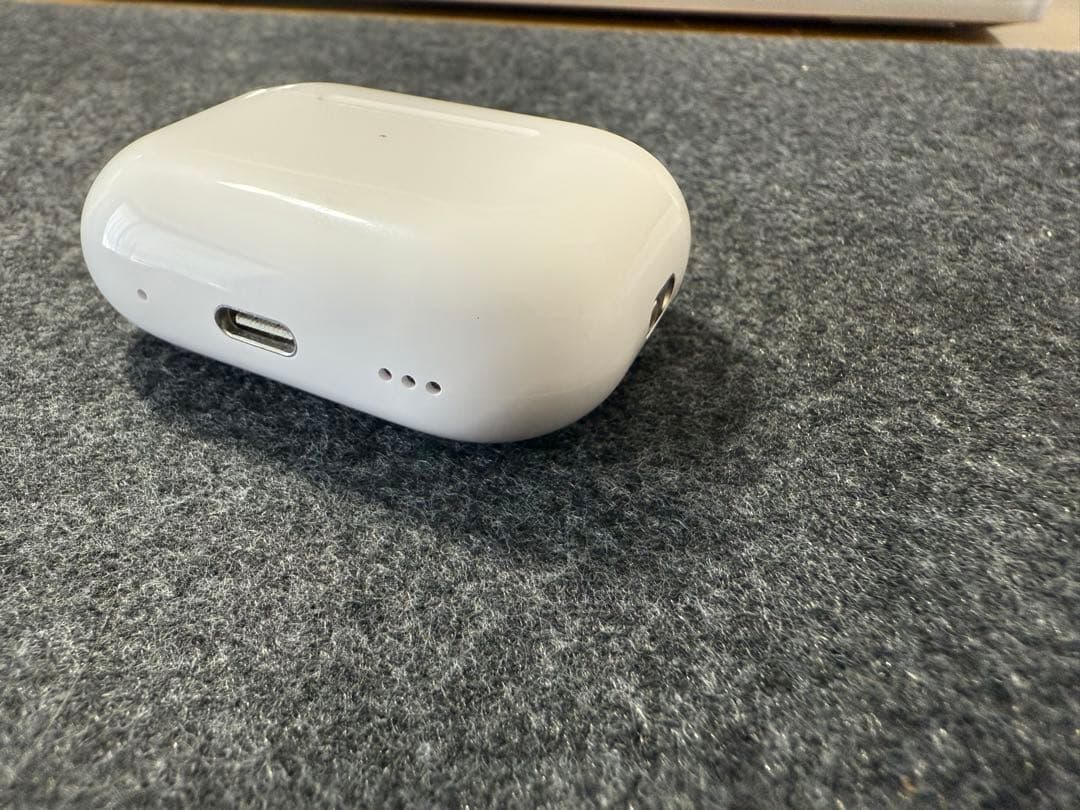 Apple AirPods Pro 第二世代 本体　USB Type-C