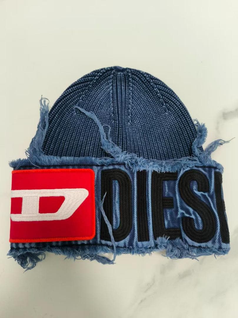 DIESEL フリンジ付きニット帽 ダークブルー ニット帽 1回のみ使用