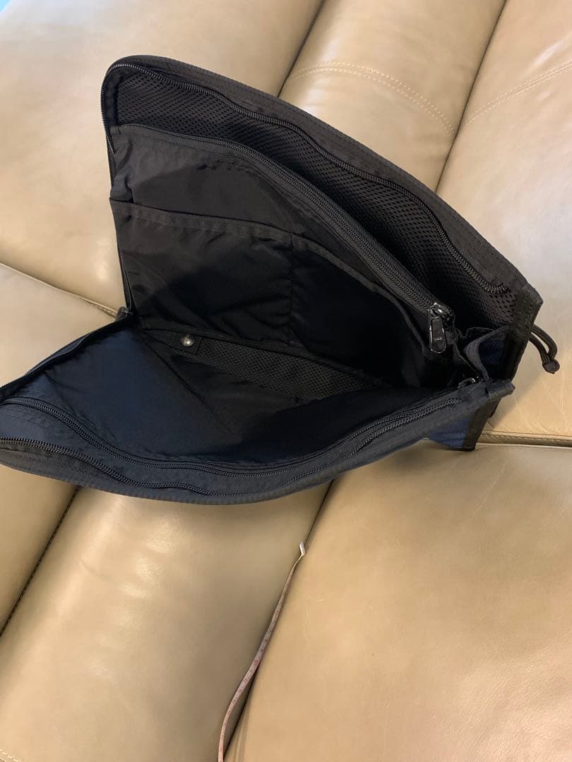 briefing パソコンケース　クラッチバッグ