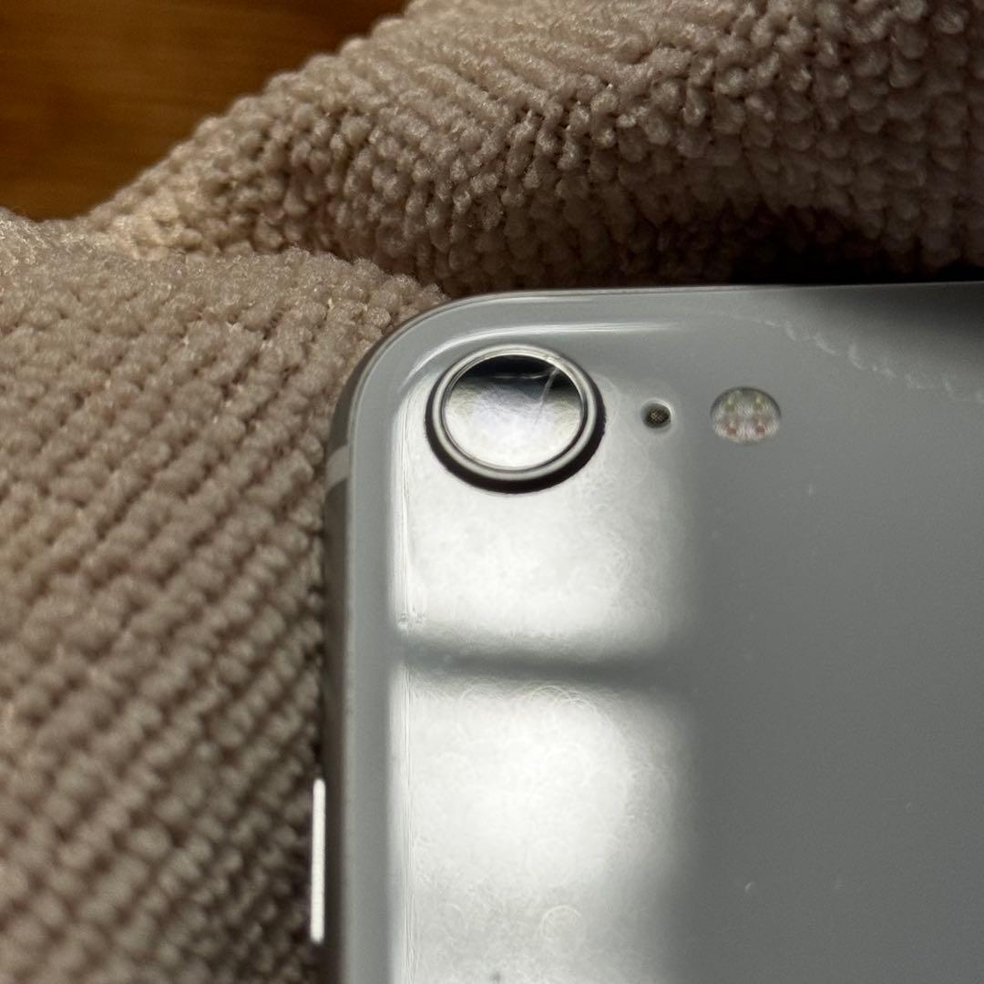 Apple iPhone SE 第2世代 64GB ホワイト SIMフリー