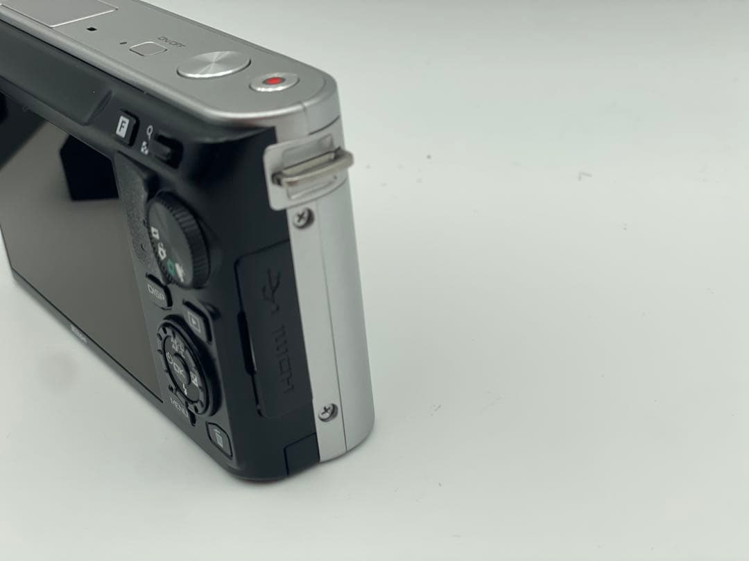 Nikon 1 J1 ミラーレスカメラ シルバー 本体のみ　動作確認OK