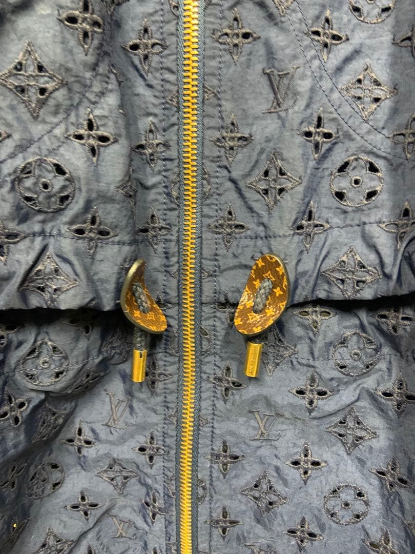LOUIS VUITTON モノグラムパーカー　34