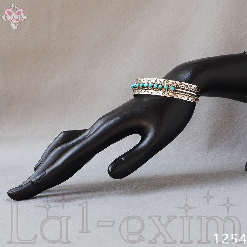 ターコイズ ２１個 シルバー 銀 インディアンジュエリー ズニ族 刻印 バングル