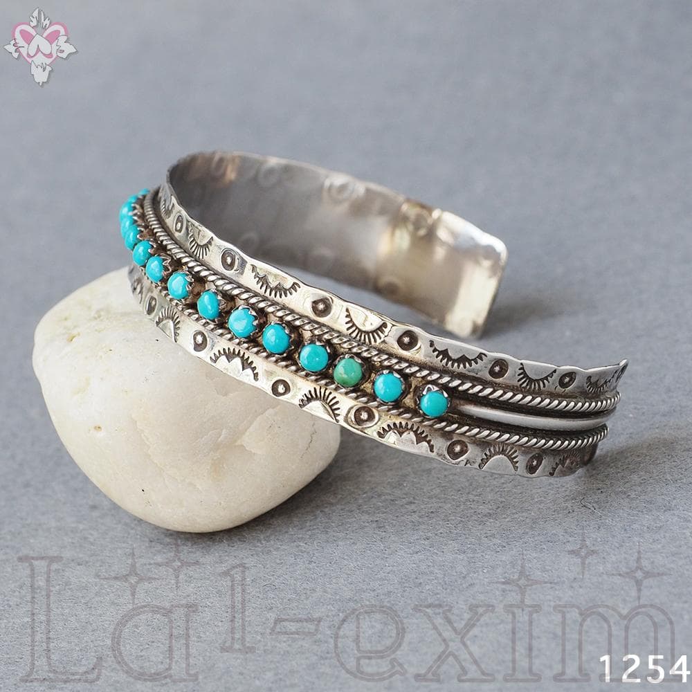 ターコイズ ２１個 シルバー 銀 インディアンジュエリー ズニ族 刻印 バングル