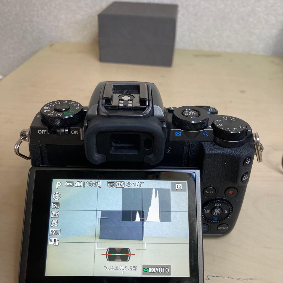 【美品】Canon EOS M5本体、15-45mm ・18-55mmレンズ付き