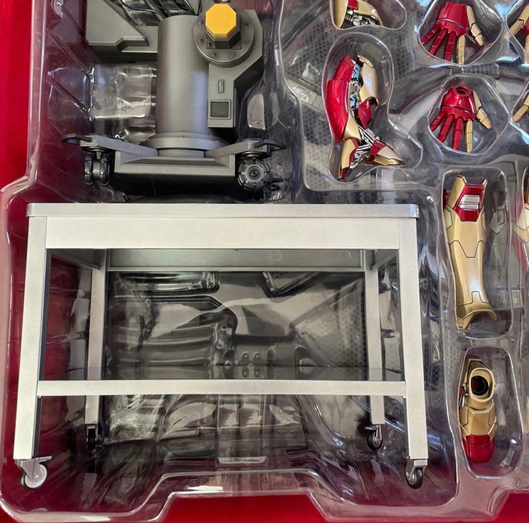 【美品】アイアンマン3 トニー スターク (開発作業版) ホットトイズ