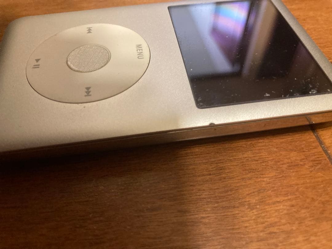 Apple iPod Classic 160GB USBケーブル、ケース付