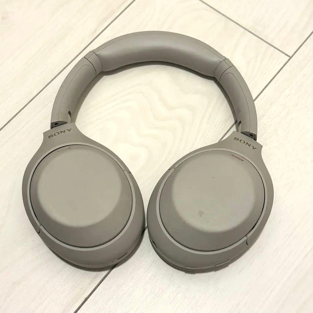 SONY WH-1000XM4 SMプラチナシルバーワイヤレスヘッドフォン箱付き