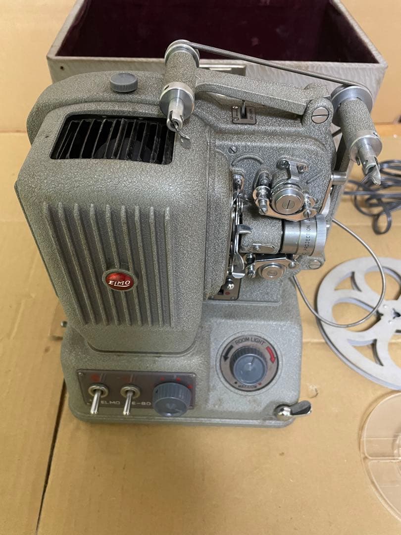 ELMO E-80 8㎜ プロジェクター 映写機【ジャンク品】