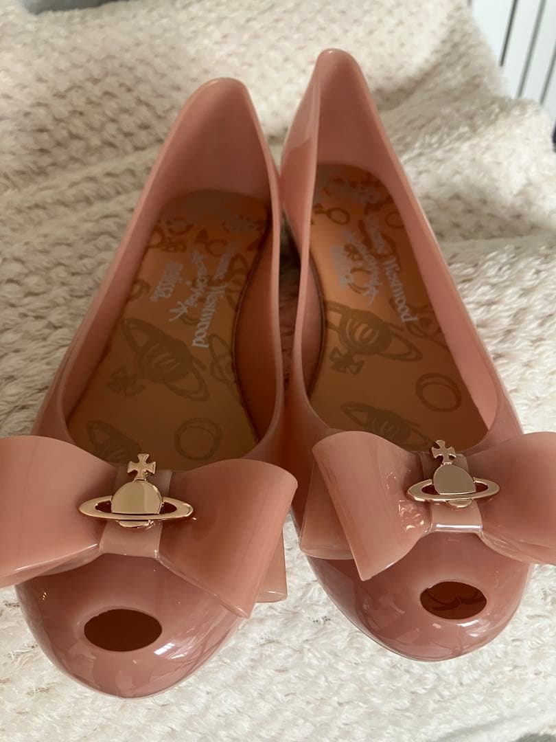 リボン付きフラットシューズ　Vivienne Westwood Melissa