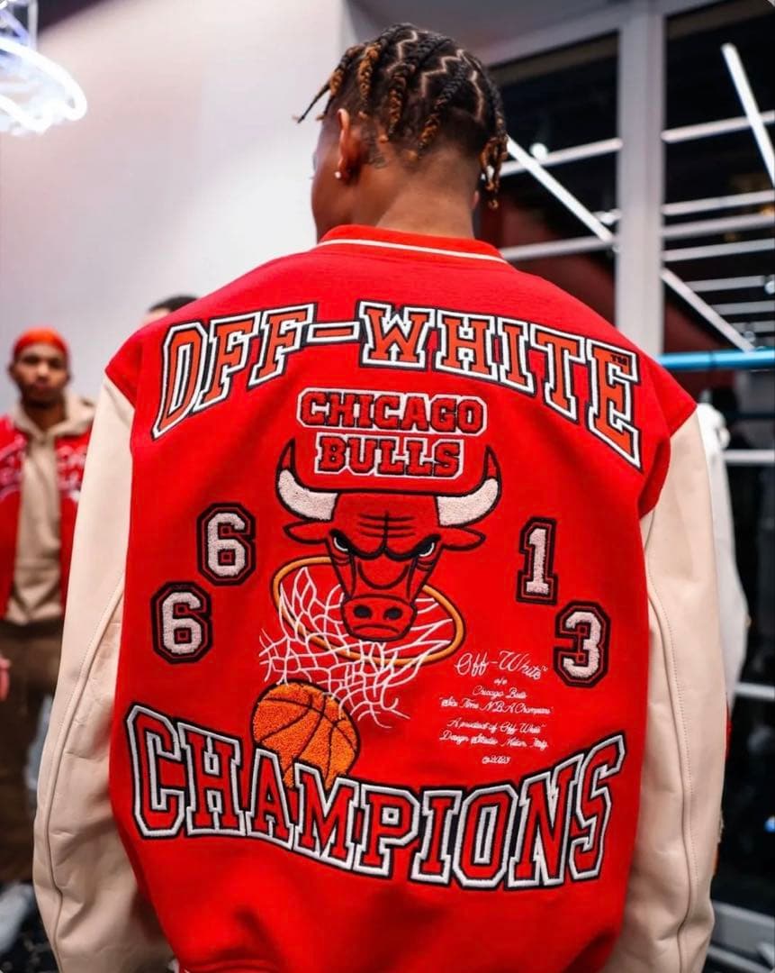 Off-White Chicago Bulls スタジャン