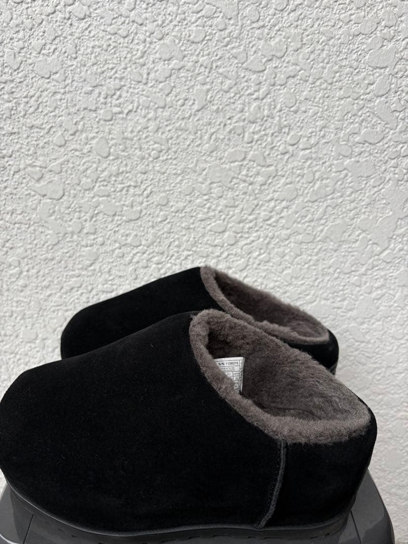 ブラックスエードサボサンダル