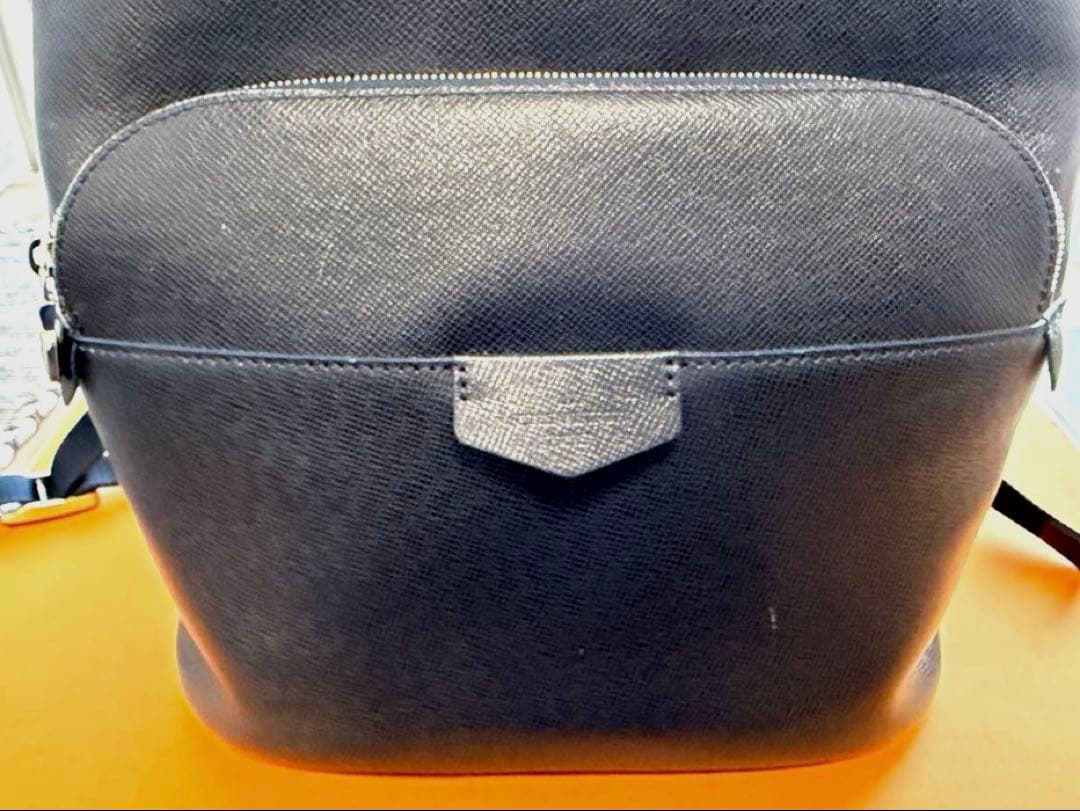 ルイヴィトン　 アントン　バックパック　ネイビー【中古】