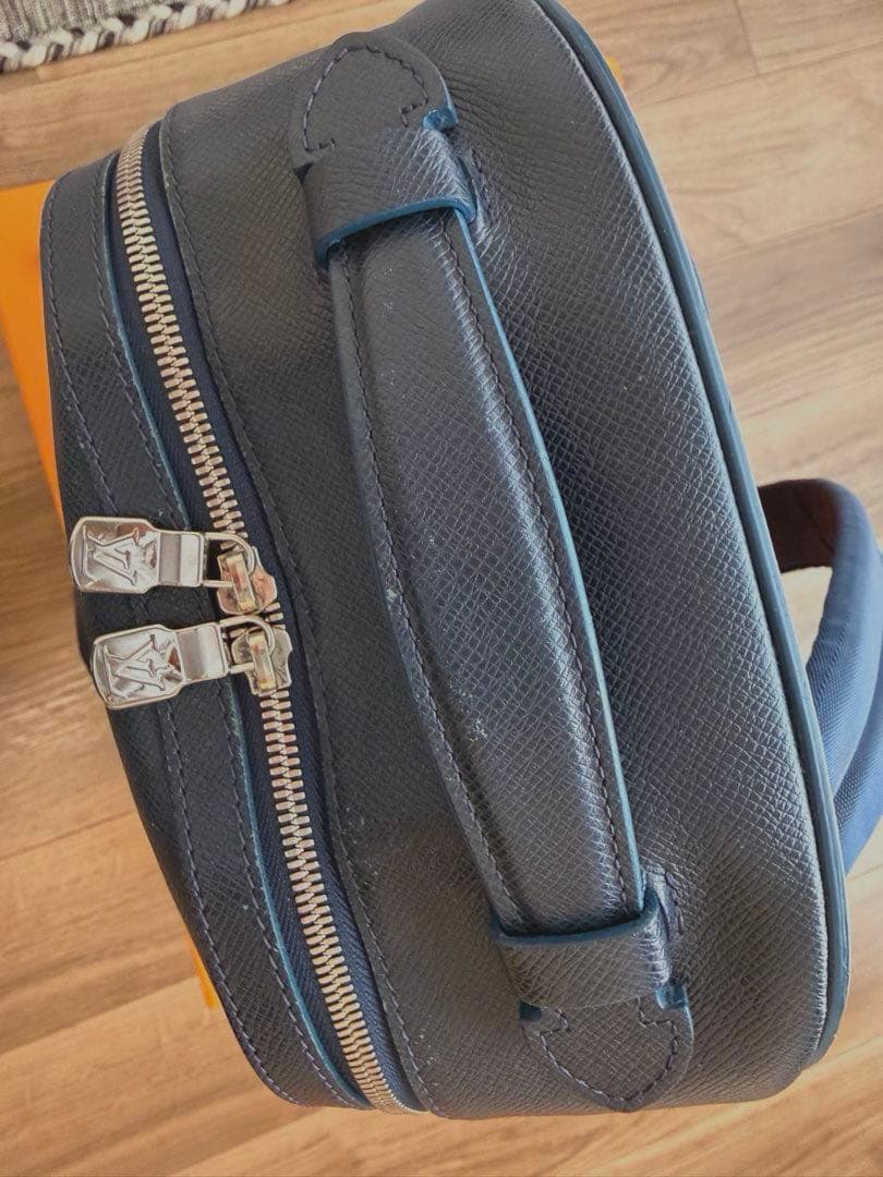 ルイヴィトン　 アントン　バックパック　ネイビー【中古】