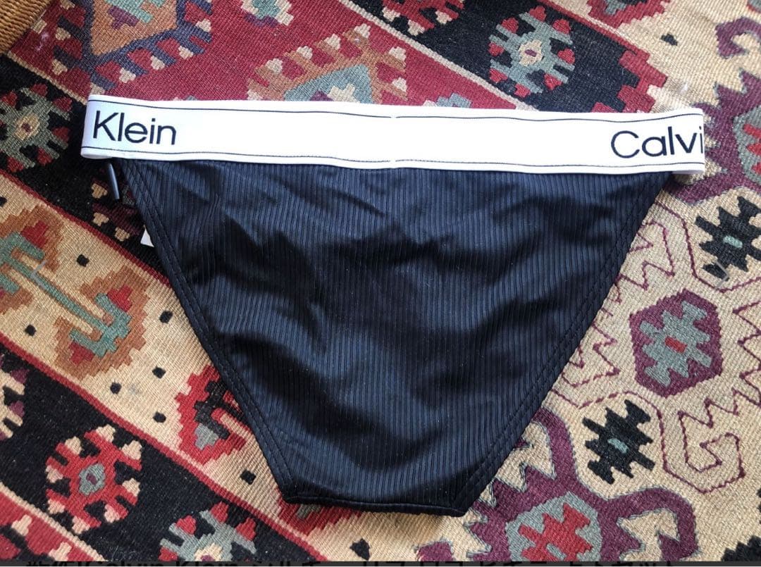 新品未使用　カルバンクライン　ロゴ　ビキニ　上下セット