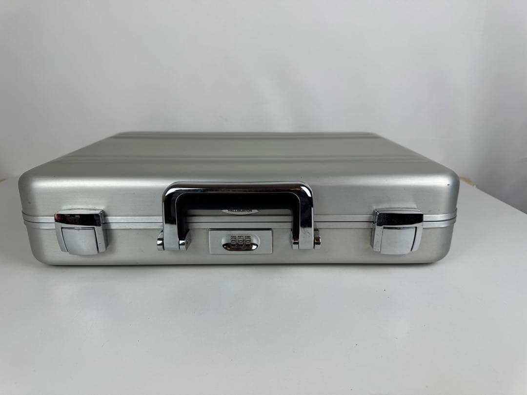 ゼロハリバートン　アルミ製アタッシュケース　現状