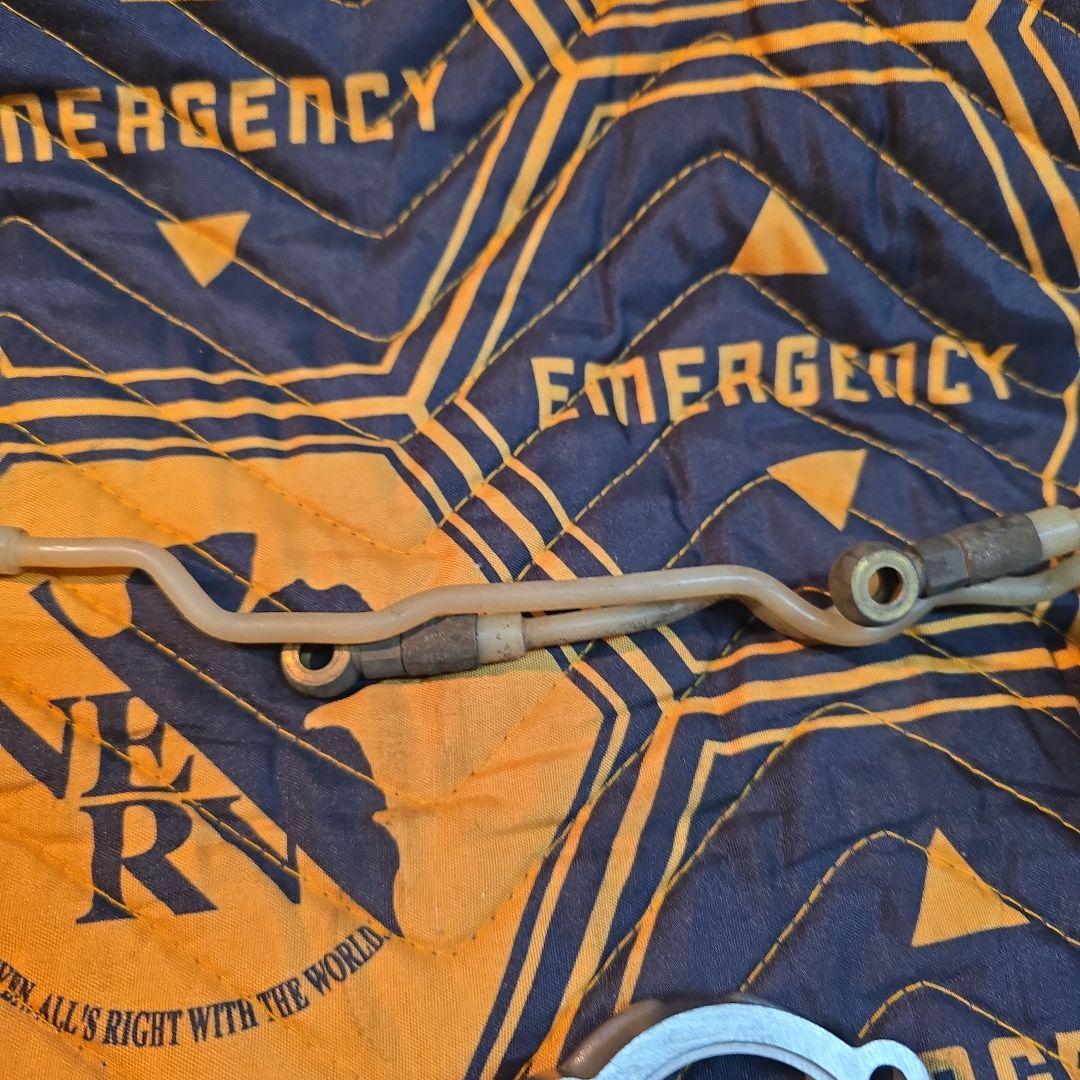 ジムニー　SJ30用　オイルポンプ、サーモスタットのハウジング　２番　ワレなし