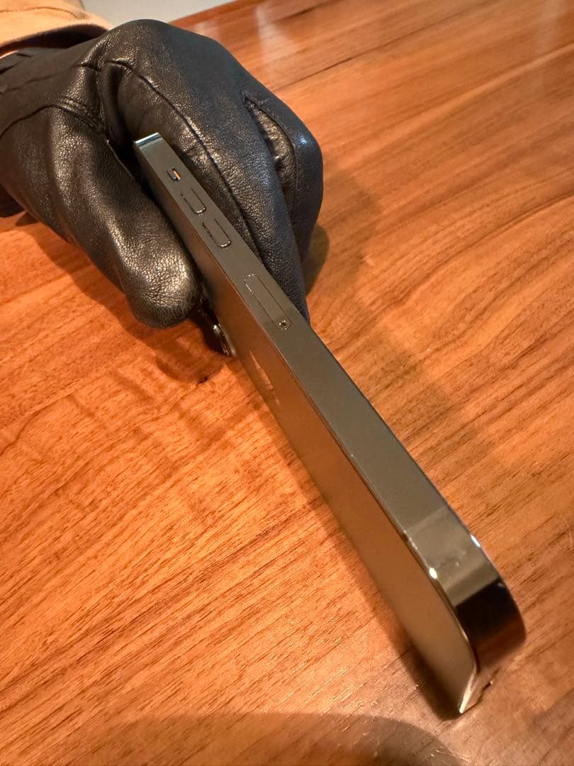 美品　Apple iPhone13 Pro グラファイト フィルム箱、ケーブル付