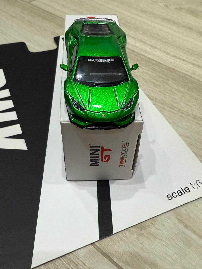 MINI GT 149 LBWORKS Huraln Green ウラカン