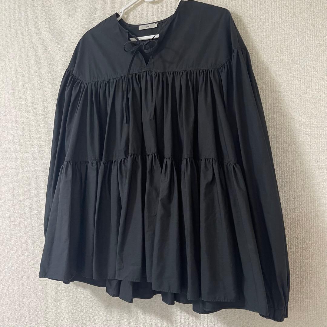 ヨリ　yori ボリュームギャザーブラウス　ブラック　黒 2021年製