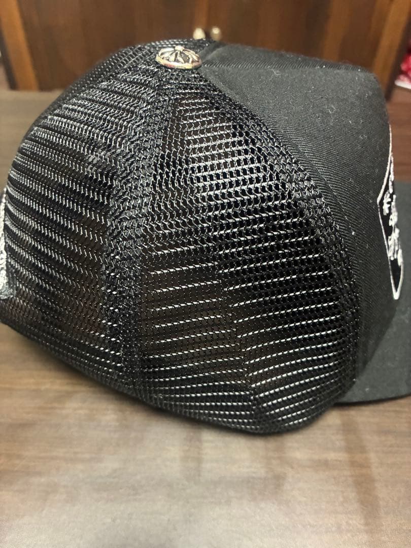 coco　CHROME HEARTS ブラックトラッカーキャップ