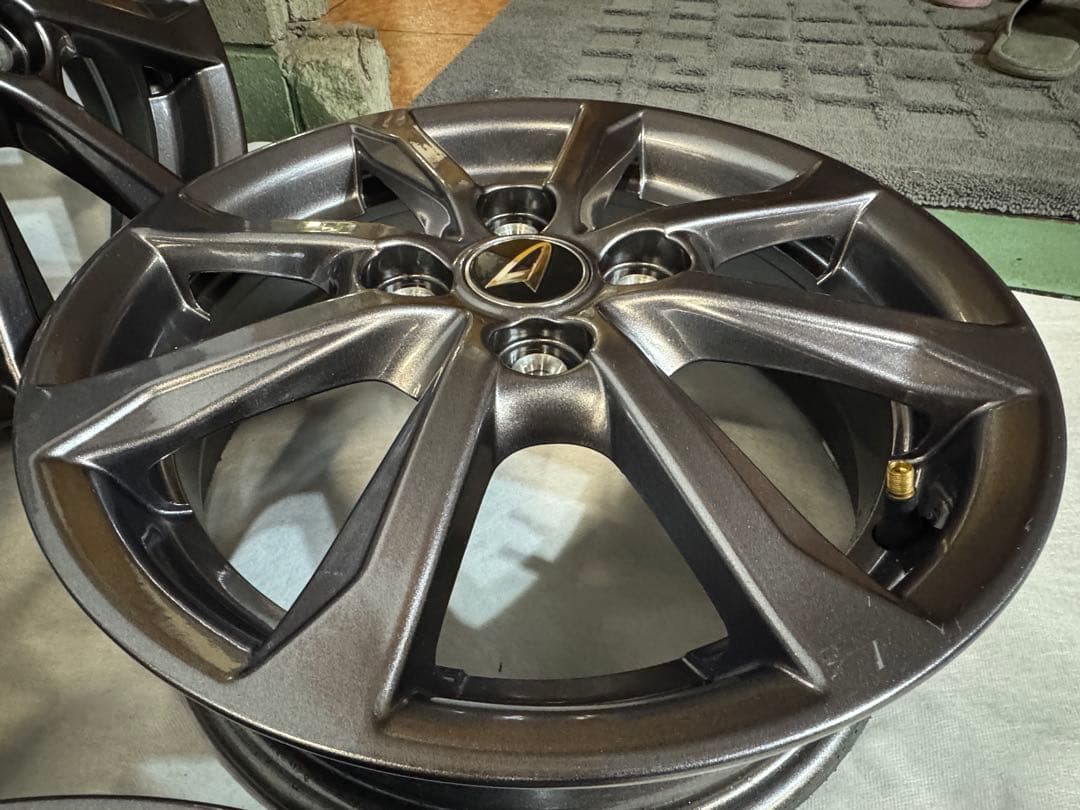 本日まで送料込み‼︎新車外し‼︎ タント　ファンクロス　純正14インチ　ホイール