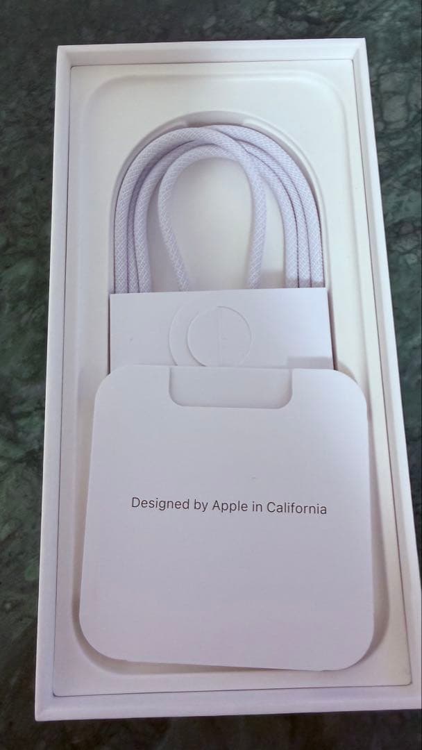 美品 iPhone 16 Pro 256G デザートチタニウム 94%