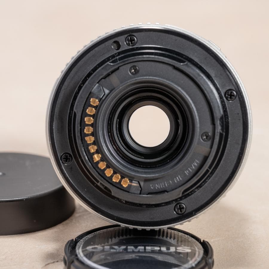 OLYMPUS M.ZUIKO DIGITAL 14-42mm Ⅱ シルバー