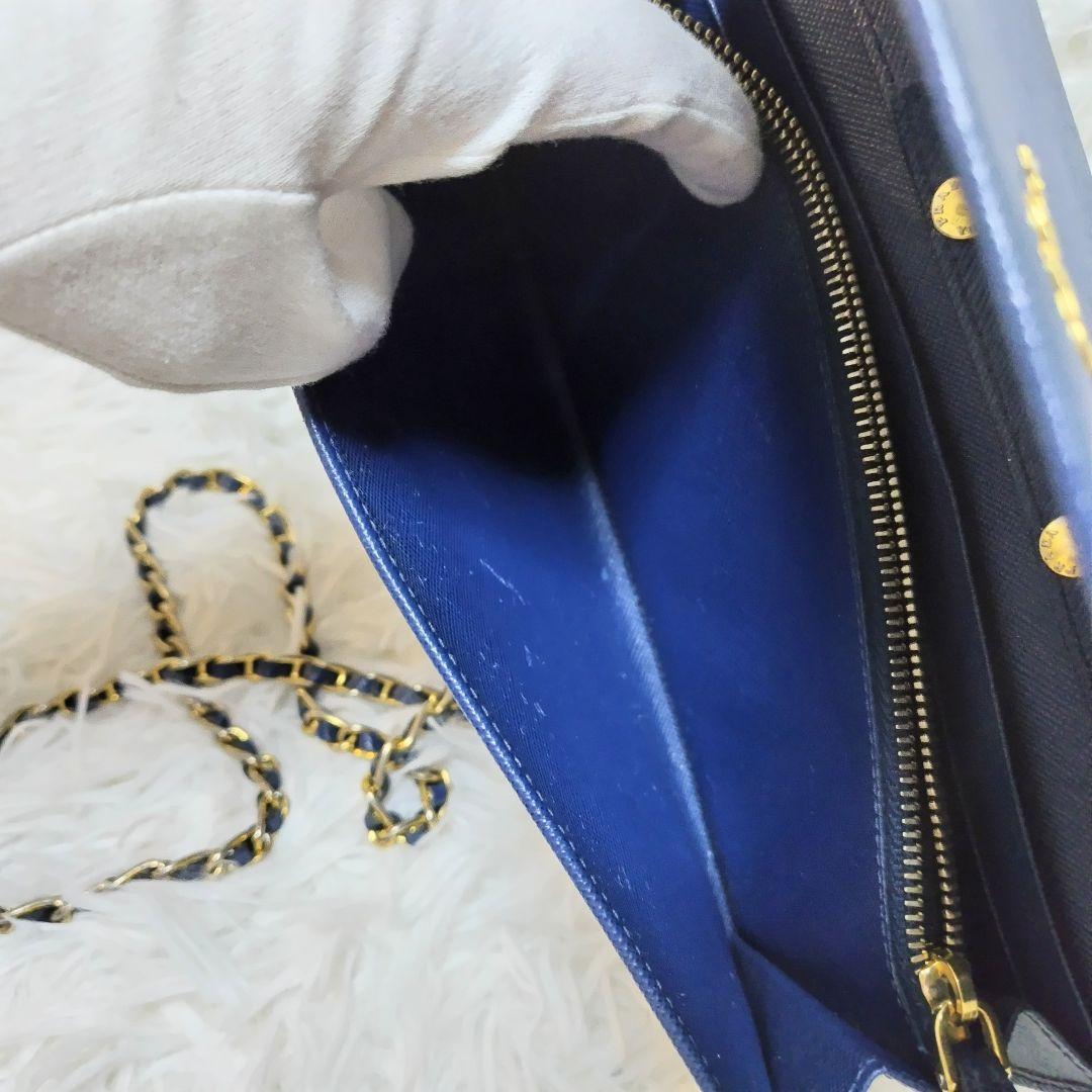 レア美品✨プラダ◇チェーンショルダーウォレット　サフィアーノゴールド金具ネイビー