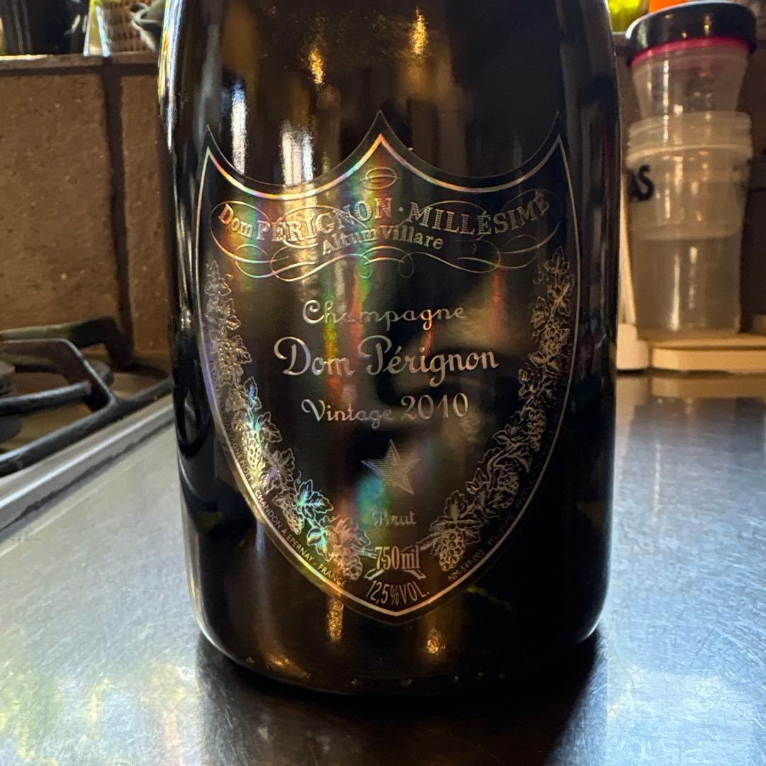 ドンペリニョン レディガガ　vintage 2010 箱有り