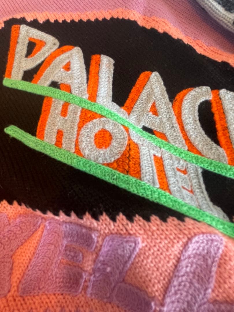 GIANNI VERSACE グラフィックセーター ピンク