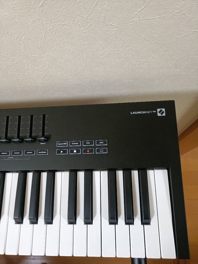 Novationノベーション Launchkey49 MK3 MIDIキーボード