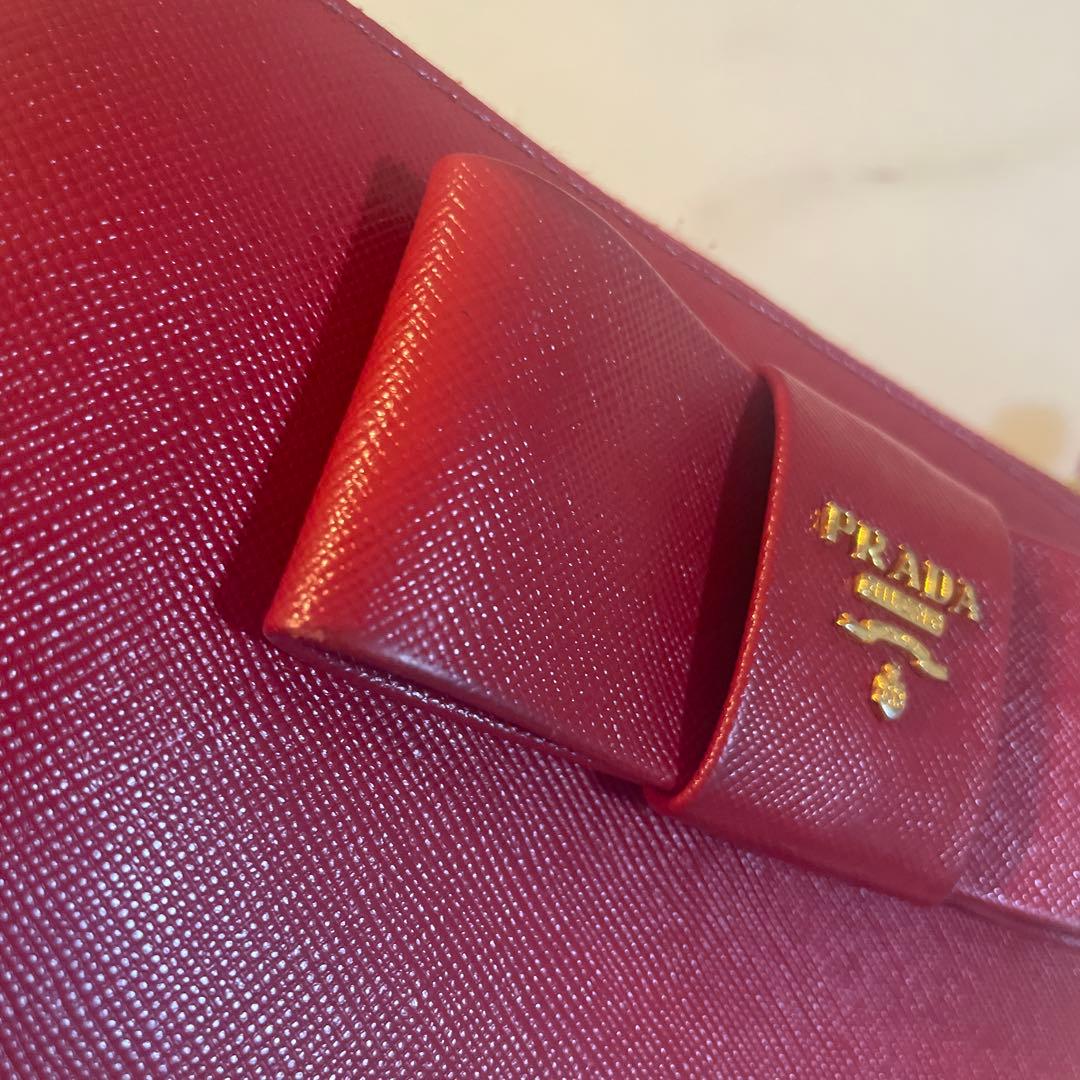 プラダ　リボン　長財布　ゴールド金具　赤　サフィアーノレザー