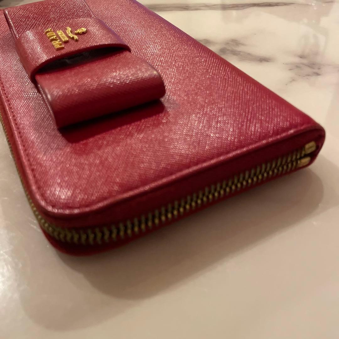 プラダ　リボン　長財布　ゴールド金具　赤　サフィアーノレザー