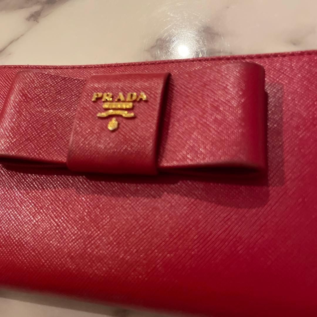 プラダ　リボン　長財布　ゴールド金具　赤　サフィアーノレザー