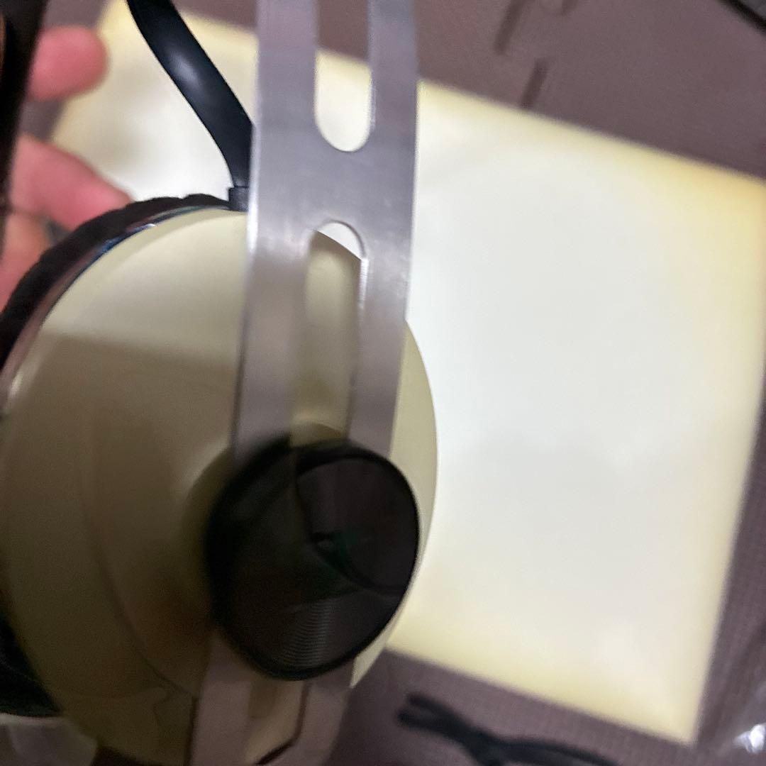 ‼️新品未使用品‼️SENNHEISER MOMENTUM On-Ear Ivory