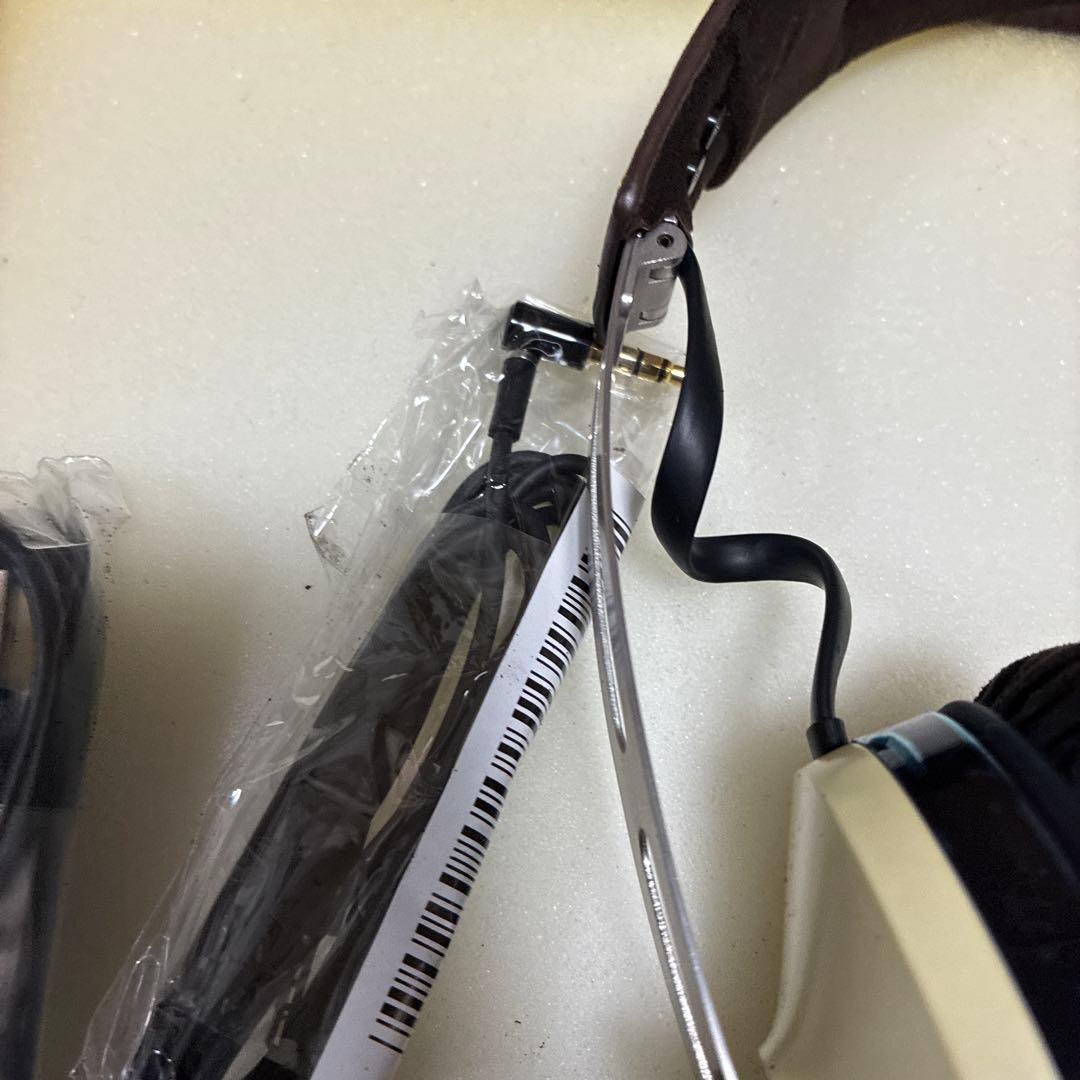 ‼️新品未使用品‼️SENNHEISER MOMENTUM On-Ear Ivory