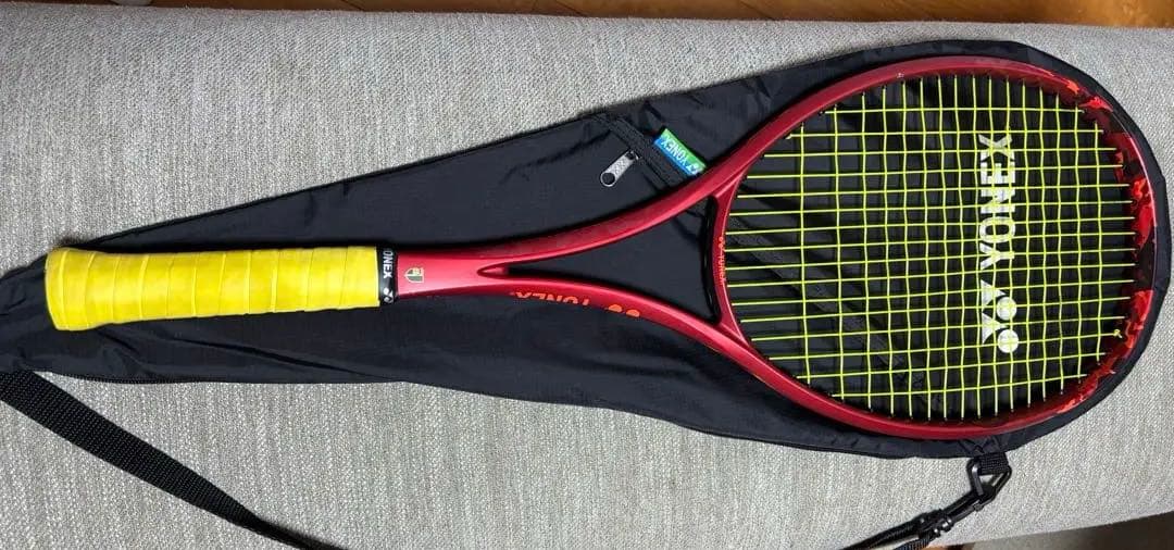 YONEX ジオブレイク70sケース付き　タンゴレッド