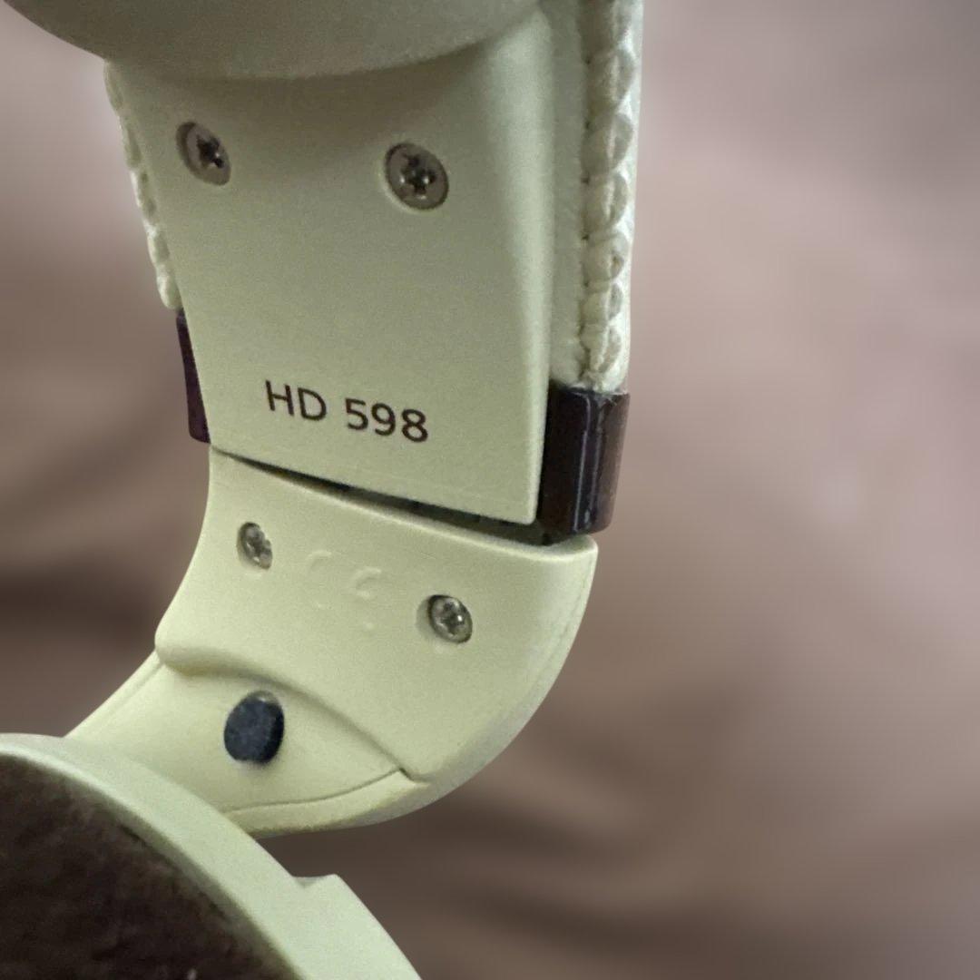 ヘッドホン HD598