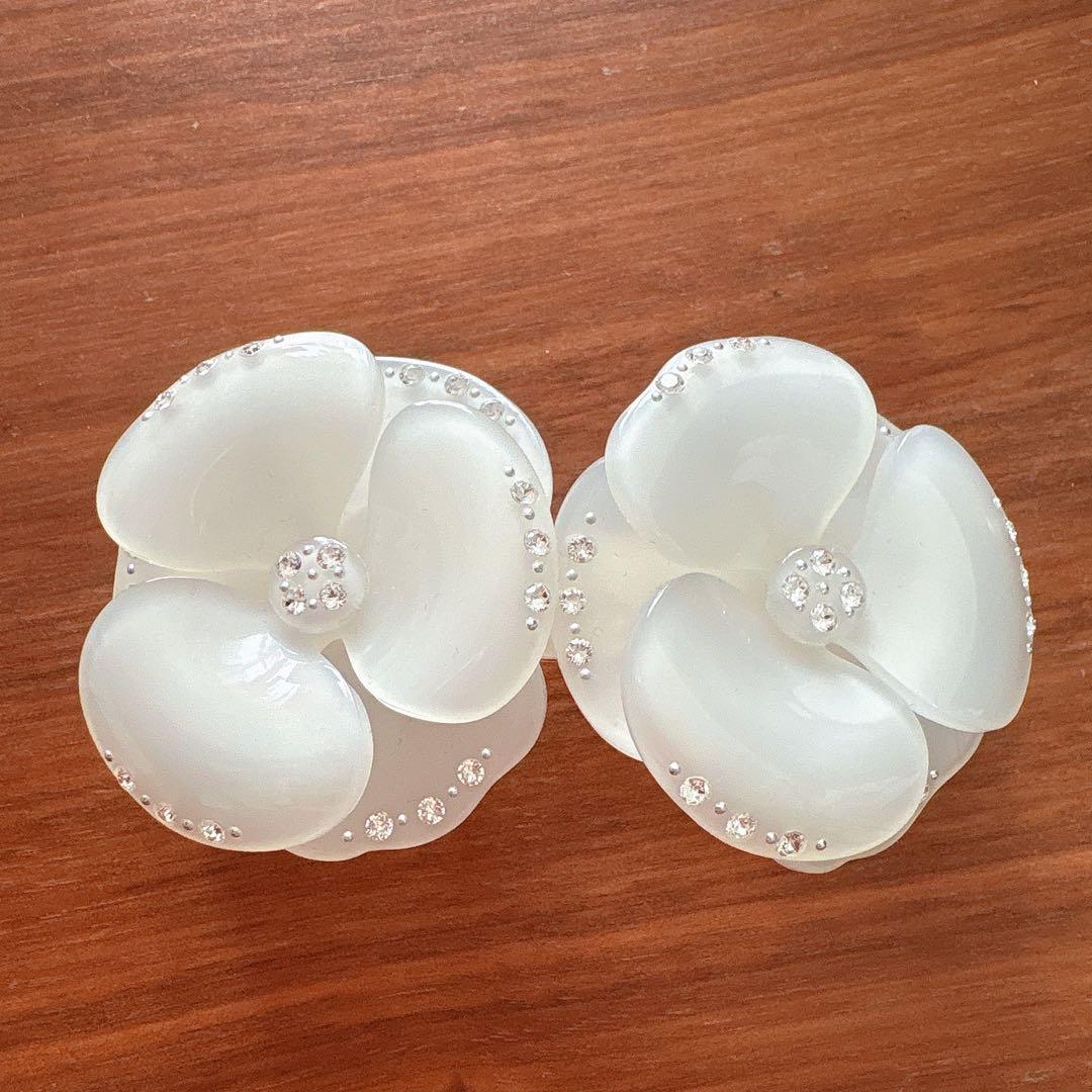 ALEXANDRE DE PARIS カメリア ホワイト 双子カメリア バレッタ