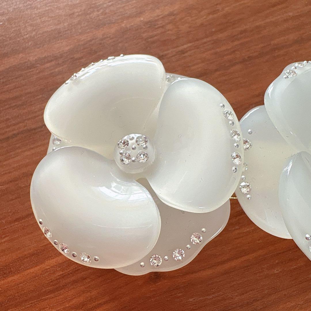 ALEXANDRE DE PARIS カメリア ホワイト 双子カメリア バレッタ