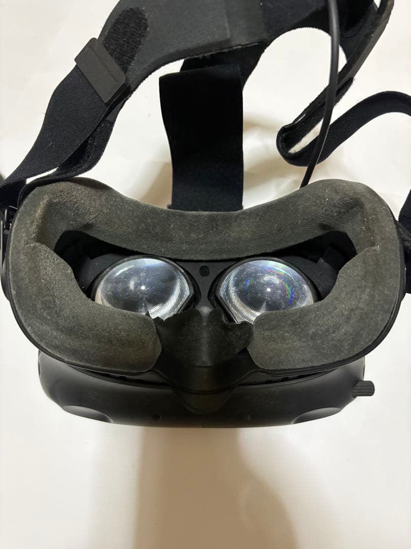 HTC VIVE VRヘッドセット 本体と付属品