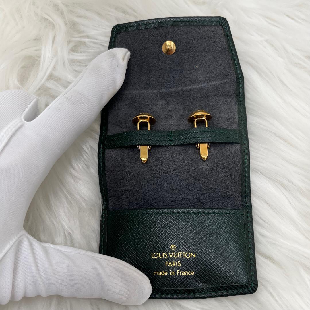 美品✨　ルイヴィトンlouis vuitton カフリンクス　カフス　ケース付き
