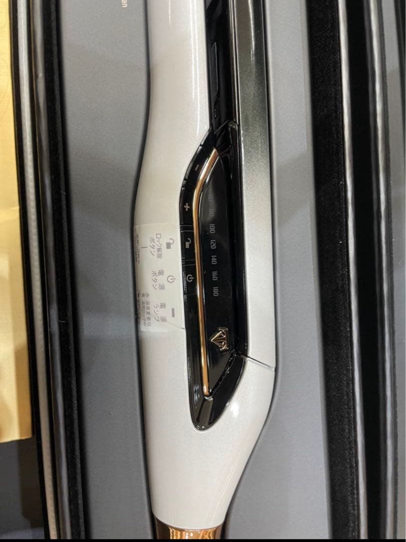 【新品未使用】ヘアビューロン107d☆ストレートアイロン