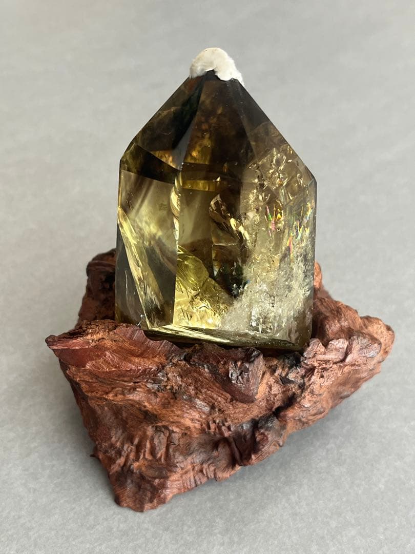 【専用台座付き】ブルーラダー入りゼウススモーキーシトリンフリーフォーム