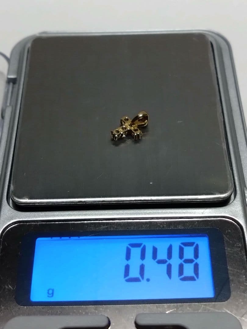 F*o様 K18　クロス　ストーン　ペンダントトップ　チャーム　ゴールド　18金